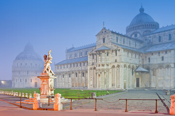Italien, Toskana, Pisa, Brunnen, Nebel