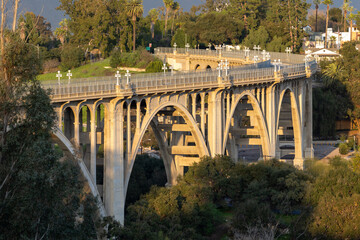 Colorado Street Bridge in Pasadena at golden hour - obrazy, fototapety, plakaty