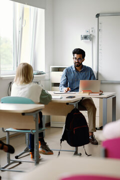 Schoolteacher mentee connection learning course interaction classroom