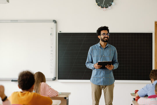 Teacher classroom climate mentoring pupil learning process pedagogy 