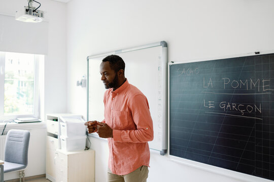 Language exploration start school study native speaker