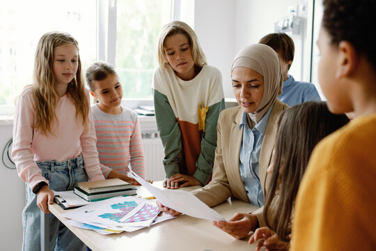 Draw creativity schooling classmate together browse schooltime tutor