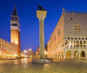 Fototapeta premium Italien, Venetien, Venedig, Markusplatz, Dogenpalast, Campanile