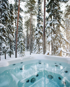 hot tub jacuzzi in lapland