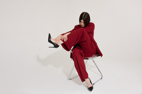 Dancing improvisation on the chair 