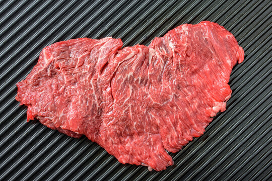 Tender Cut: 4K Ultra HD Image of Fresh Raw Flap Meat Close-Up
