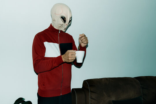alien preparing a cup of tea