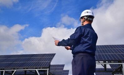 太陽光発電施設・点検パトロールのエンジニア