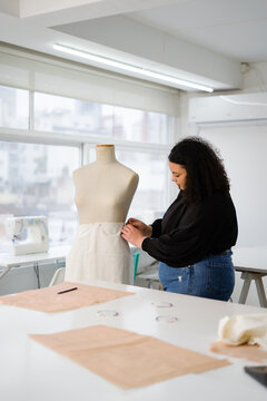 Dressing A Manikin 