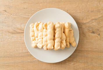 almonds meringue stick on plate
