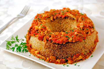Quinoa crown with mushrooms.