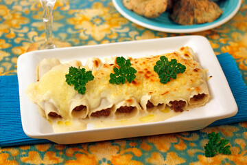 Stuffed cannelloni with mushrooms.