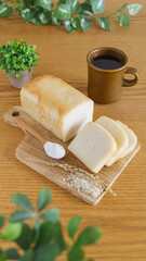 米粉パン・イメージ｜米粉パンと米粉と白米と稲穂