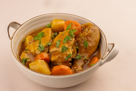 Chicken Salona or Dajaj Salona is a Traditional Emirati Tomato Stew Dish, Chicken Cooked With Different Vegetables.