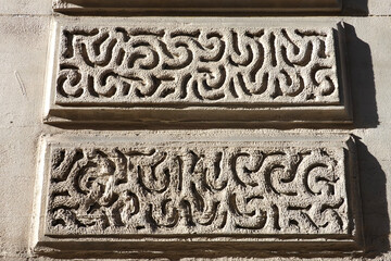 Pierre vermiculée en façade à Paris