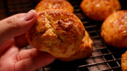 Scone on hand