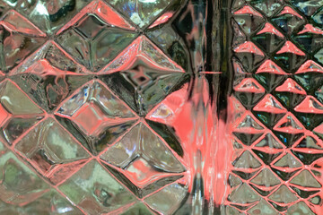 Cristal con luz anaranjada