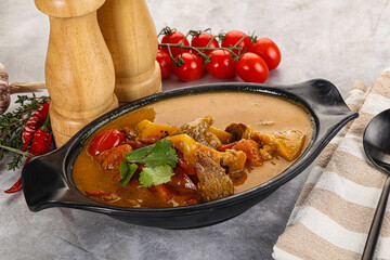 Yellow Thai curry with beef