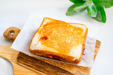 焼き上がったばかりのホットサンド