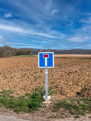 No exits panel in the middle of the countryside