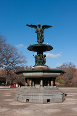 Fontaine de parc, ange, jour, vertical