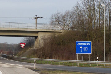 Wegweiser, Amsterdam, Autobahn A30, E30, - obrazy, fototapety, plakaty