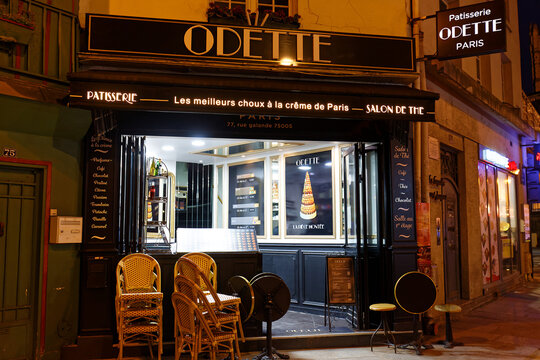 Brilliantly painted and decorated ODETTE coffee shop in the Latin Quarter
