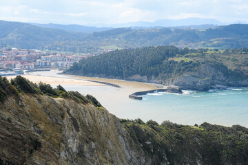 Panoramic of the mouth of the Butron river in Plentzia.