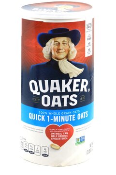 Container of Quaker Oats brand oats. Founded in 1901 the Quaker Oats Company. Cleveland, Ohio, USA - March 12