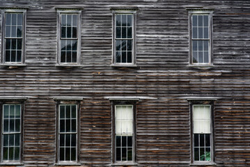 Fototapeta na wymiar old building with windows