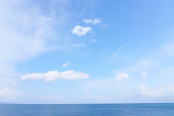Naklejka na ściany i meble 日本海の水平線と雲