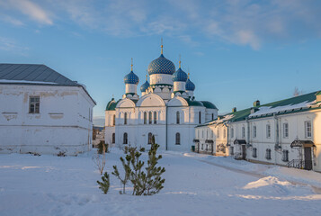 Fototapeta na wymiar The Epiphany Cathedral in the ancient Russian town of Uglich. Bogoyavlensky Convent. 