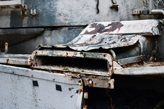 Iraqi tank exhaust port.