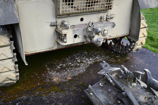 Military pintle hook attachment, tracked vehicle.