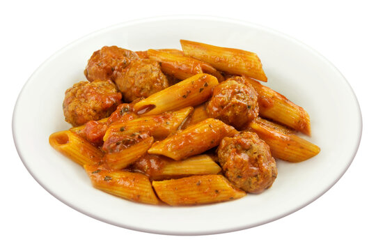 Fleischb&auml;llchen und Tomatensauce mit Nudeln  Meatballs  Hintergrund transparent PNG cut out
