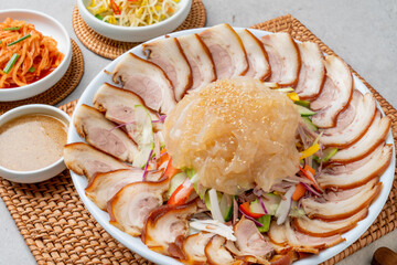 Korean food, jokbal, oriental medicine, pork, boiled pork, cold vegetables, maeyang, tray, noodles, mini, green onion pancake, mung bean pancake, red pepper pancake, side dish, salted shrimp