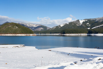 Scenic winter view of the Detroit Lake in Oregon