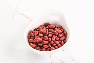Raw peanut heap for roast