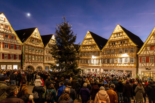Adventssingen auf dem Marktplatz in Herrenberg