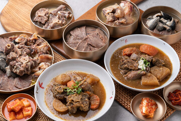 Korean food, Korean beef, gomtang, beef camouflage, crucible soup, boiled pork, beef tail, steamed, soup, side dishes, salted squid, kkakdugi,