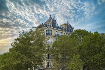 Paris, beautiful building boulevard de Port-Royal, in the 5e arrondissement, a luxury district 
 - obrazy, fototapety, plakaty