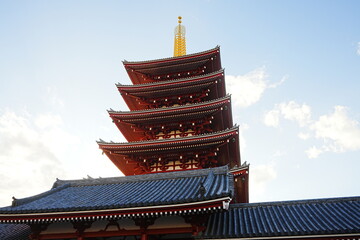Five-story pagoda of Sensoji or Asakusa Kannon Temple in Asakusa, Tokyo, Japan - 日本 東京...