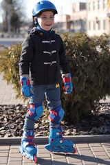 little child on roller skates