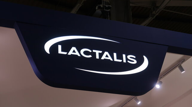 Enseigne / logo de l&rsquo;entreprise fran&ccedil;aise Lactalis, multinationale de l&rsquo;industrie agro-alimentaire, fili&egrave;re lait (produits laitiers / fromages, marques Lactel, La Laiti&egrave;re, etc.) &ndash; mars 2024 (France)