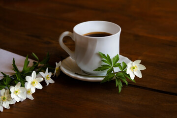 Obraz na płótnie Canvas - breakfast with coffee and anemones