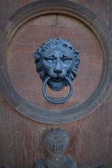 Fototapeta na wymiar lion head door knocker
