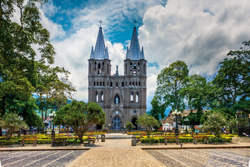 Fototapeta premium Fotografías de Pueblos Patrimonio de Colombia. Barichara (Colombia), Ciénaga (Colombia), El Socorro (Colombia), Jardín (Colombia), Jericó (Colombia)
