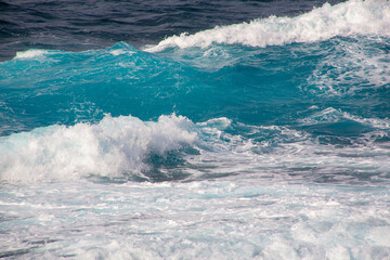 奄美, “寒の戻り”の春の海