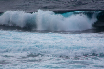 奄美, “寒の戻り”の春の海