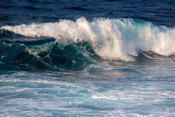 奄美, “寒の戻り”の春の海